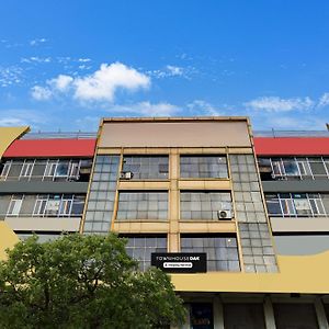 Super Townhouse Oak Ptc Mg Road